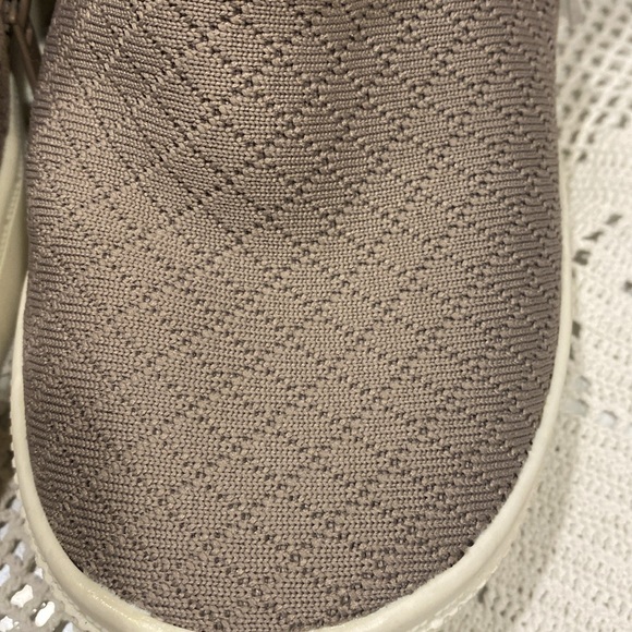 Torrid Canvas Textured Fabric Booties With Inner & Outer Zippers, Size 9WW. - Picture 10 of 10